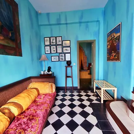 Hotel Utopia