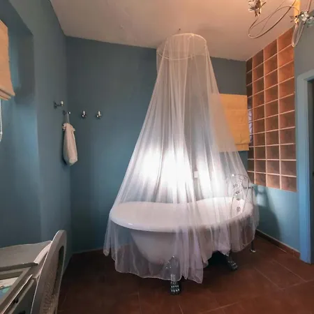 Utopia Hotel 4*