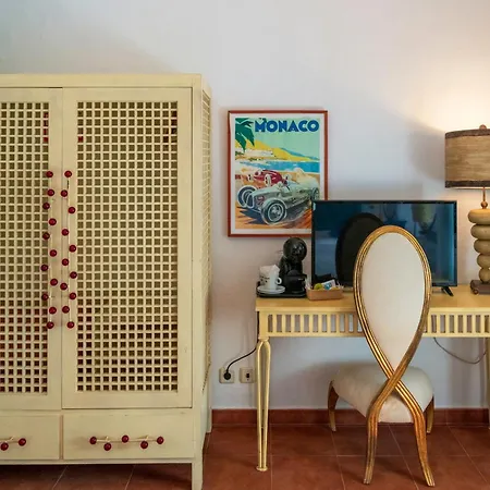 Utopia Hotel